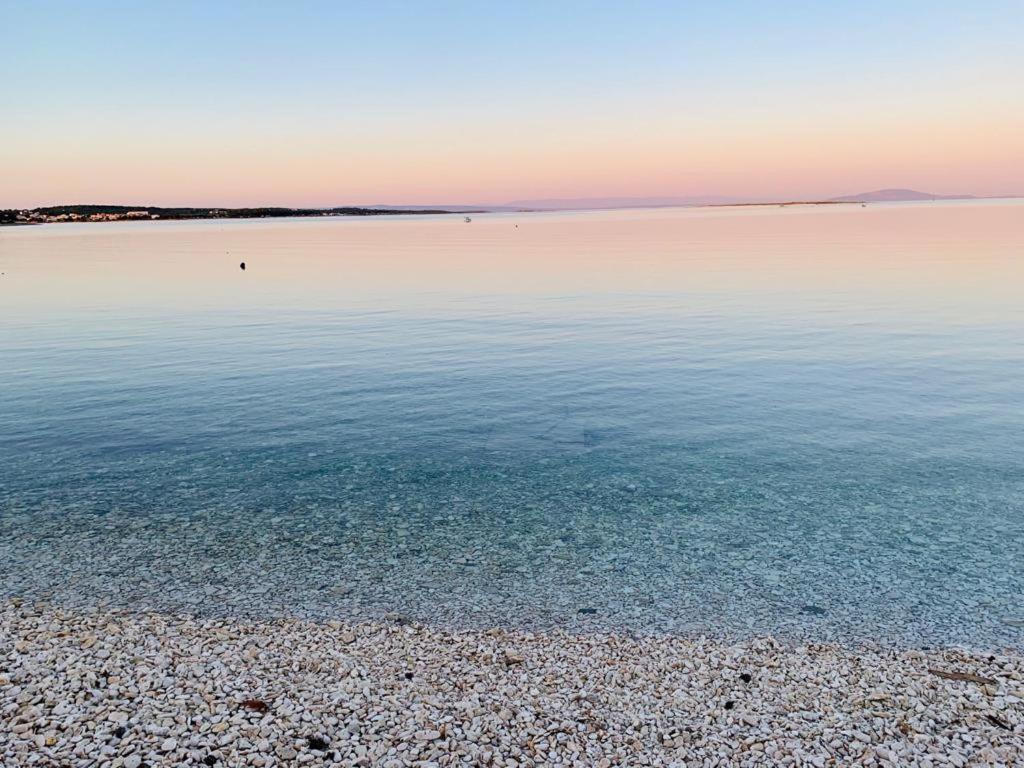 Apartment Alexandra erste Linie vor Meer und Kamenjak Premantura Buitenkant foto